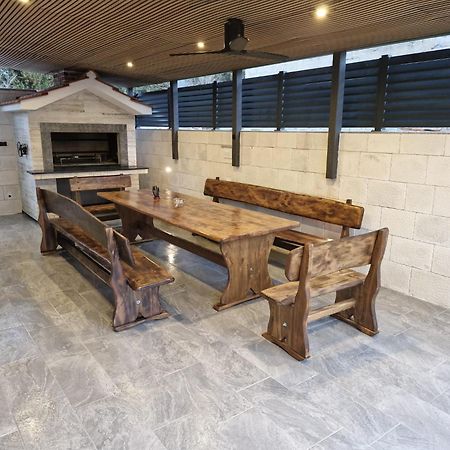 Holiday Apartment Marijana คาชเตลา ภายนอก รูปภาพ
