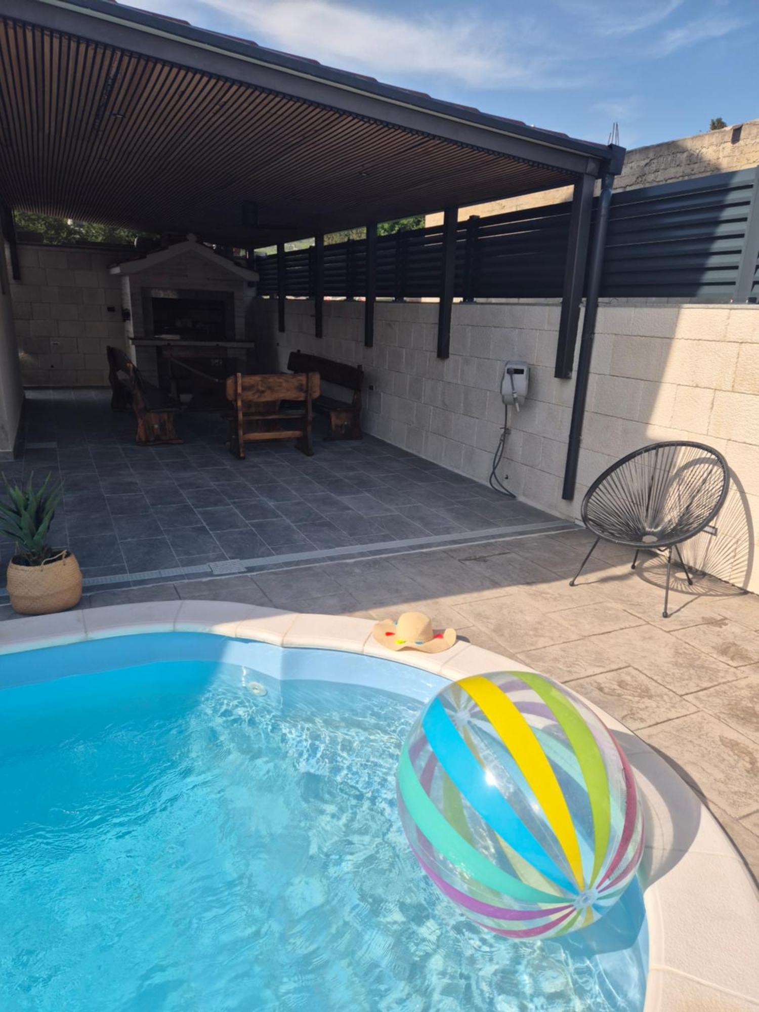 Holiday Apartment Marijana คาชเตลา ภายนอก รูปภาพ